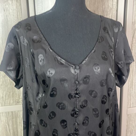 New! Torrid Black s/s jacquard sweetheart button front skull dress women's 0/12 - Picture 3 of 13